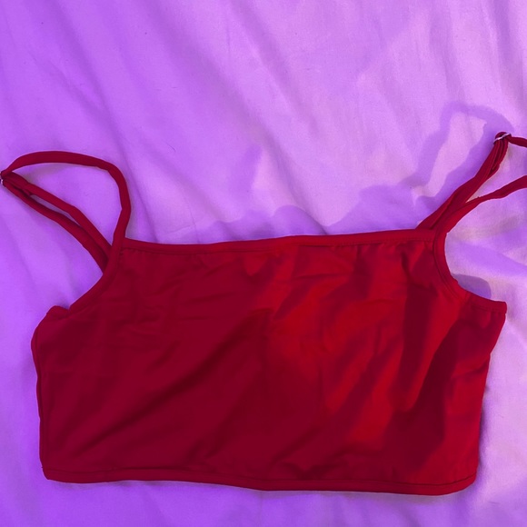 red tank top - Picture 1 of 2